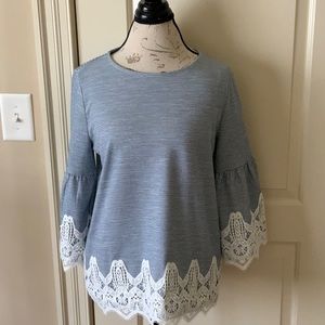 CHICO’S Cute Lace top Size 1
